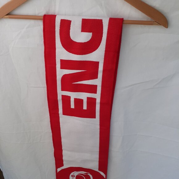 New ENGLAND - FIFA World Cup Qatar 2022 - Red and White Scarf - Picture 6 of 8